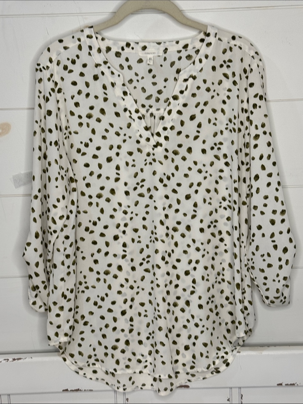 Maurices White V-Neck Long-Sleeve Top with Olive Dot Print